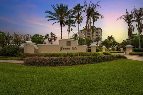 3702 N Hwy A1a Hutchinson Island FL 34949