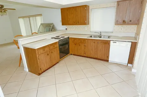 8156 NW 67th Avenue Tamarac FL 33321