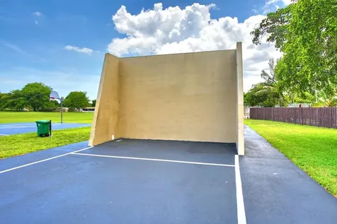 8156 NW 67th Avenue Tamarac FL 33321