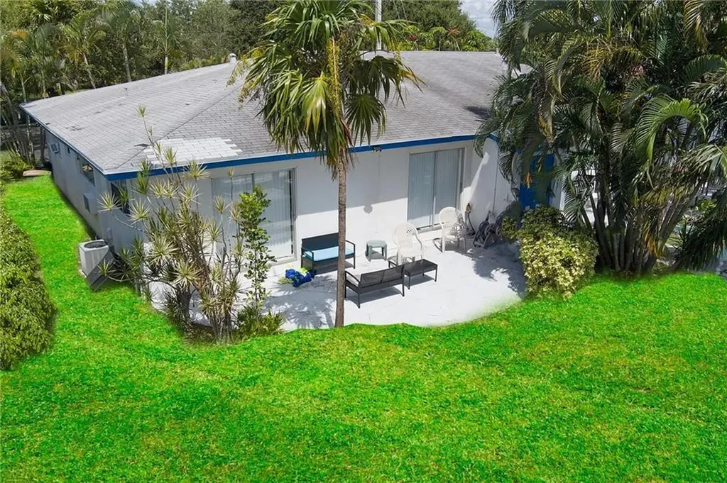 3860 NE 23rd Avenue Lighthouse Point FL 33064