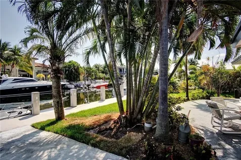 3860 NE 23rd Avenue Lighthouse Point FL 33064