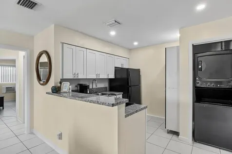3860 NE 23rd Avenue Lighthouse Point FL 33064