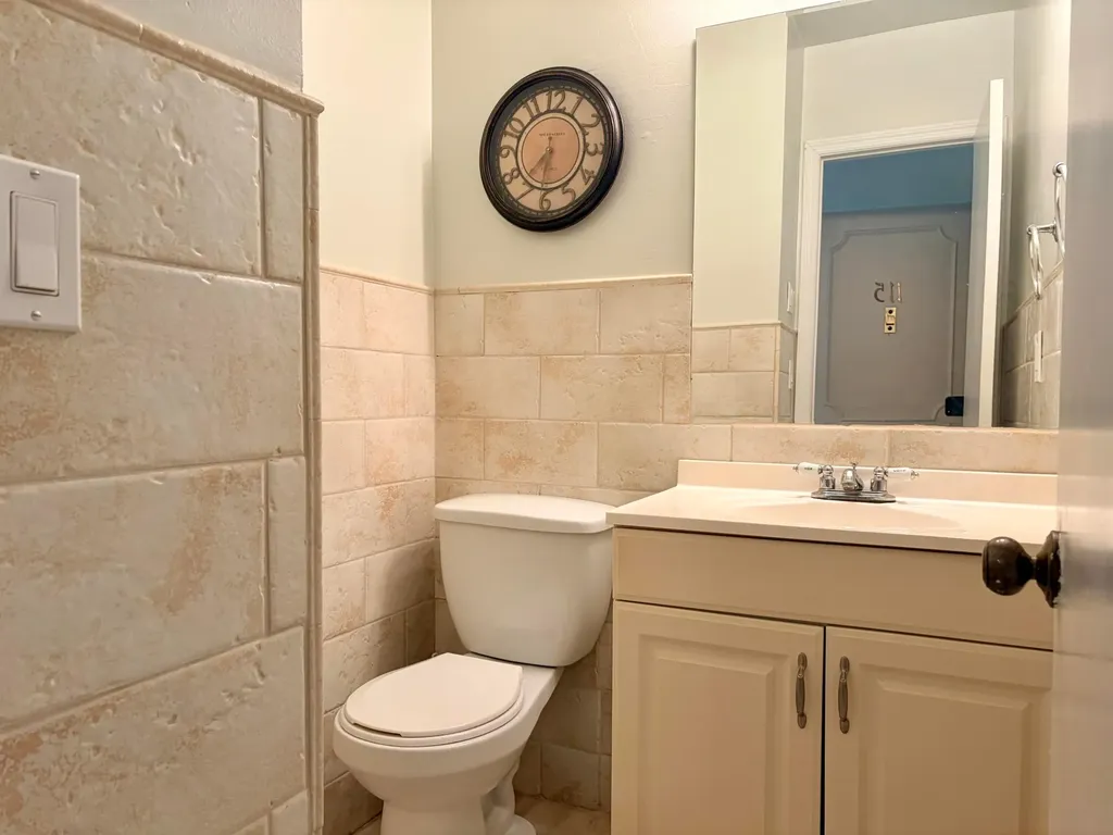 1560 Mckinley Street Hollywood FL 33020