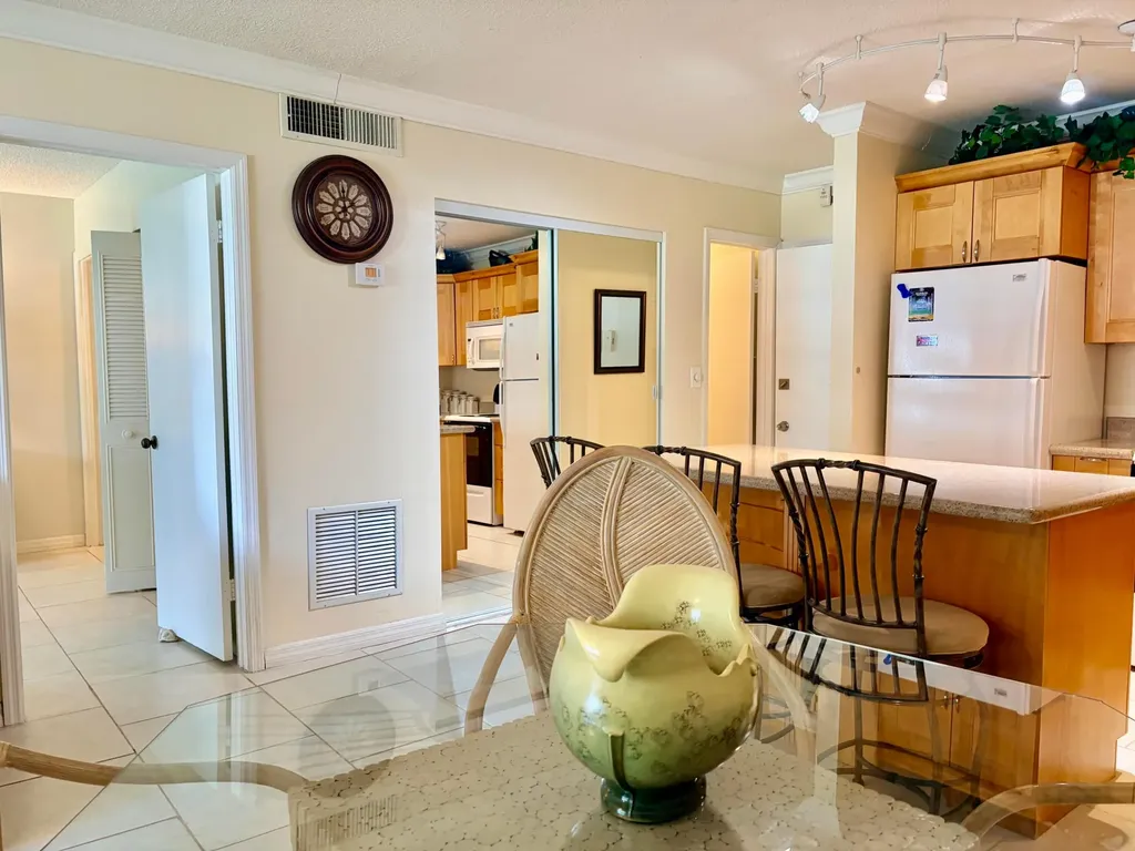 1560 Mckinley Street Hollywood FL 33020