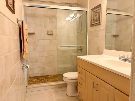 1560 Mckinley Street Hollywood FL 33020