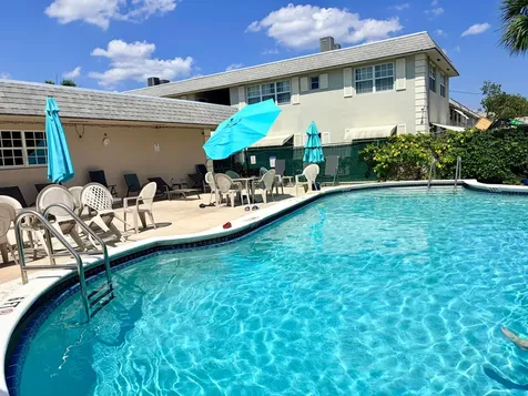 1560 Mckinley Street Hollywood FL 33020