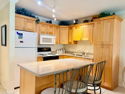 1560 Mckinley Street Hollywood FL 33020