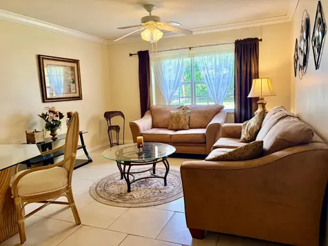 1560 Mckinley Street Hollywood FL 33020