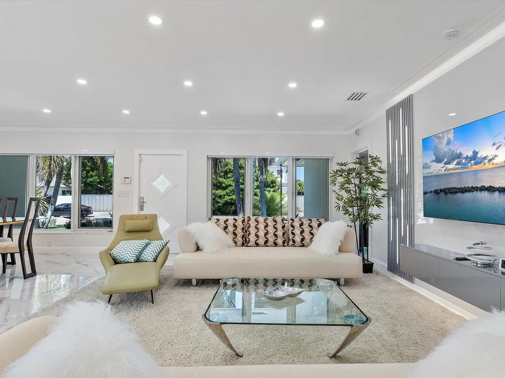 207 Royal Palm Drive Fort Lauderdale FL 33301