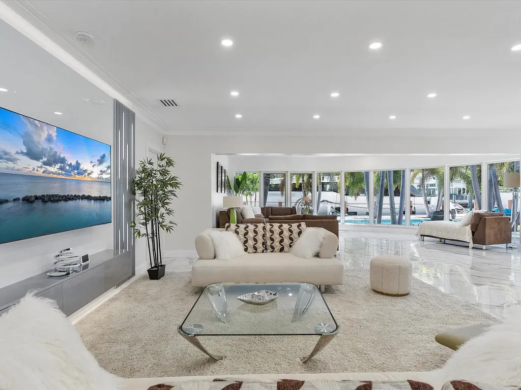 207 Royal Palm Drive Fort Lauderdale FL 33301