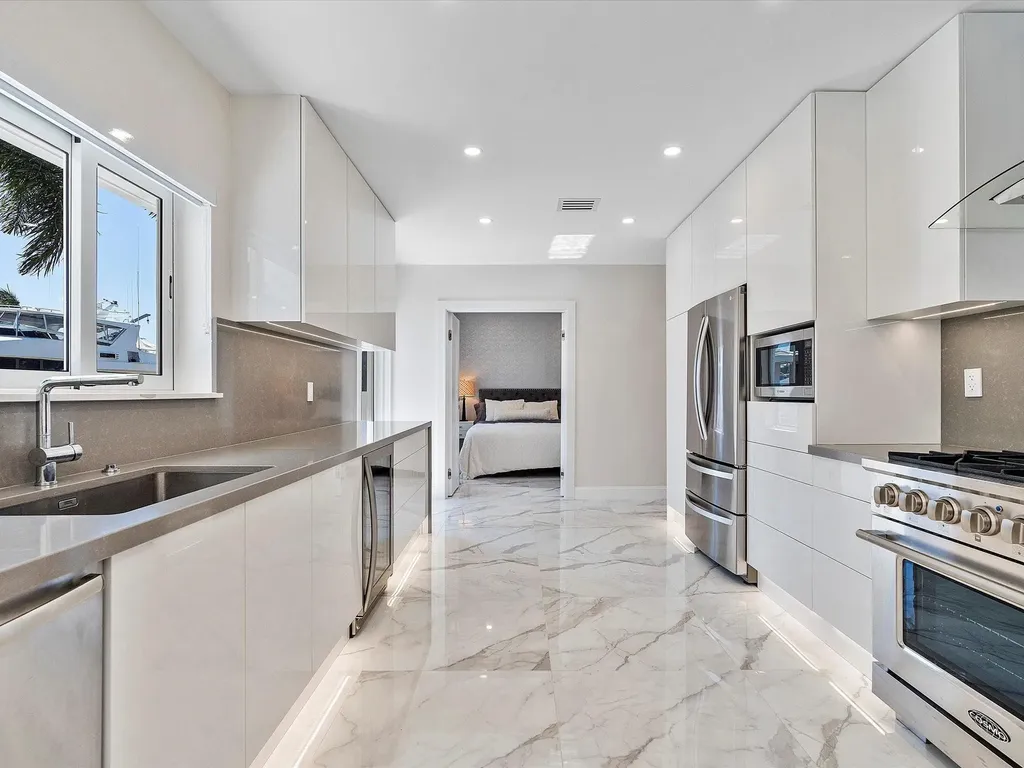 207 Royal Palm Drive Fort Lauderdale FL 33301