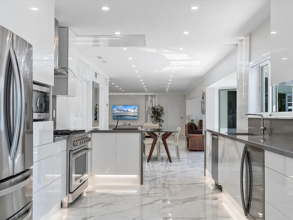 207 Royal Palm Drive Fort Lauderdale FL 33301