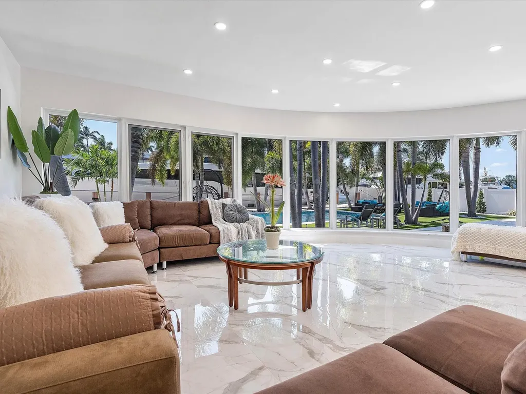 207 Royal Palm Drive Fort Lauderdale FL 33301