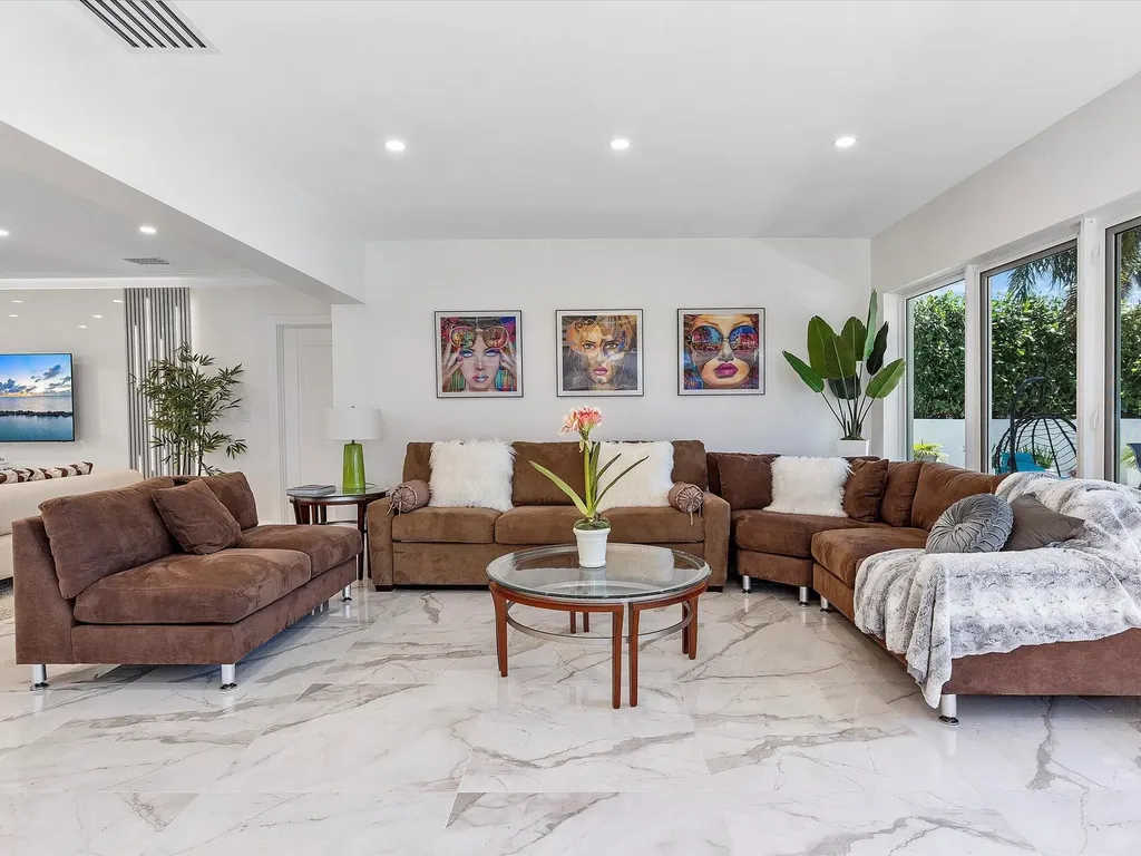 207 Royal Palm Drive Fort Lauderdale FL 33301
