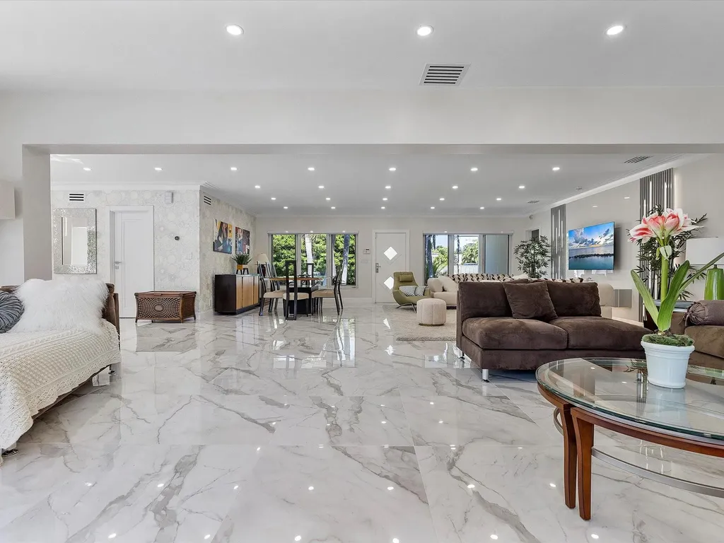 207 Royal Palm Drive Fort Lauderdale FL 33301