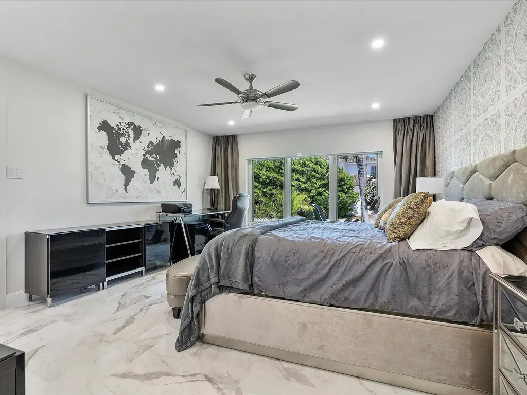207 Royal Palm Drive Fort Lauderdale FL 33301
