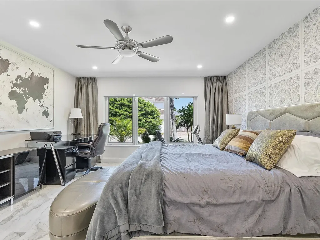 207 Royal Palm Drive Fort Lauderdale FL 33301