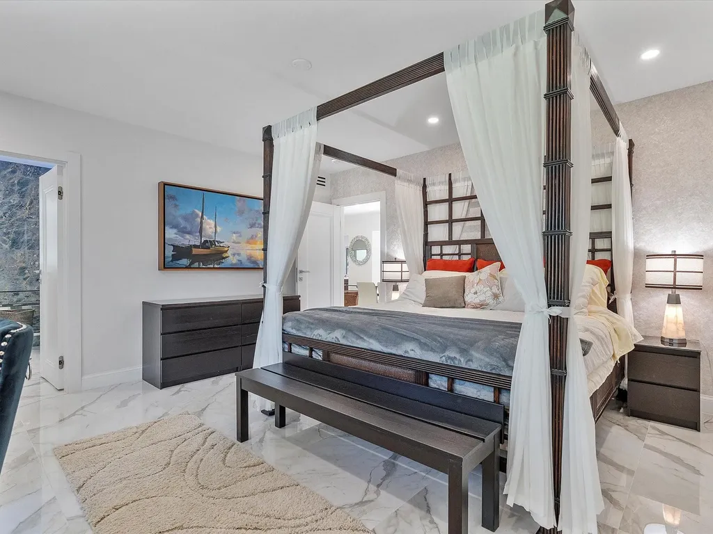 207 Royal Palm Drive Fort Lauderdale FL 33301