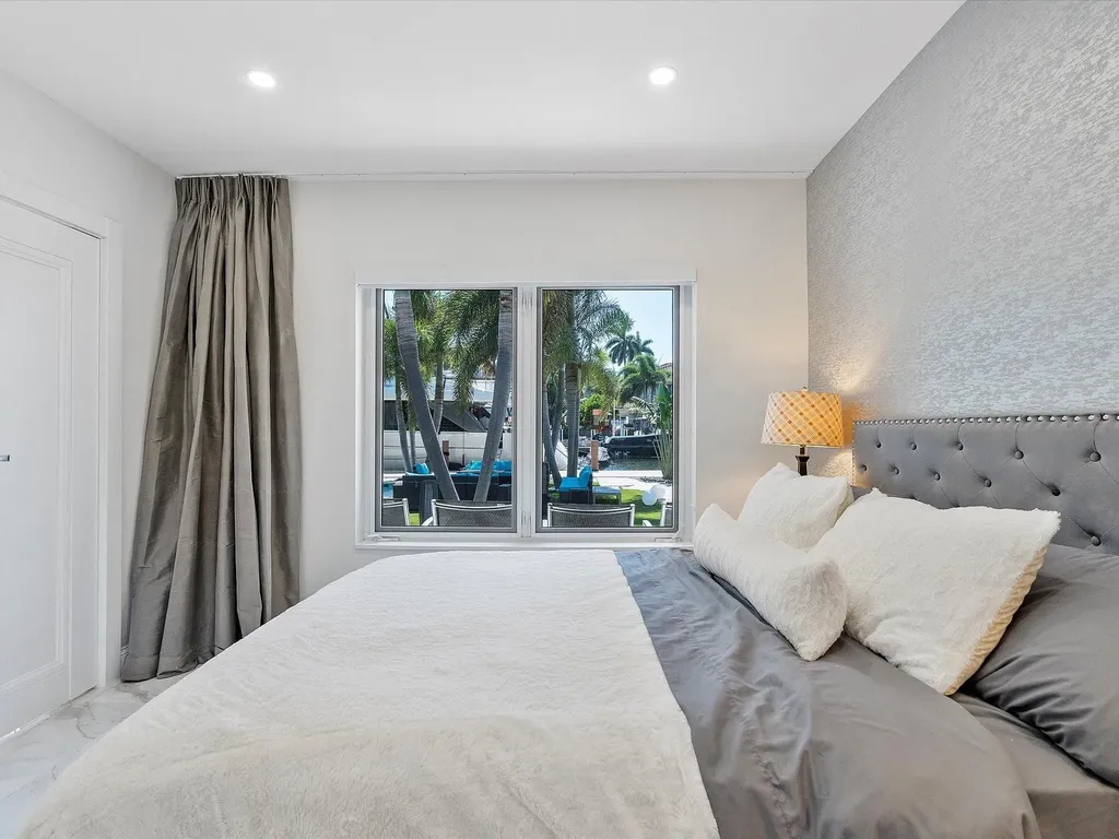 207 Royal Palm Drive Fort Lauderdale FL 33301