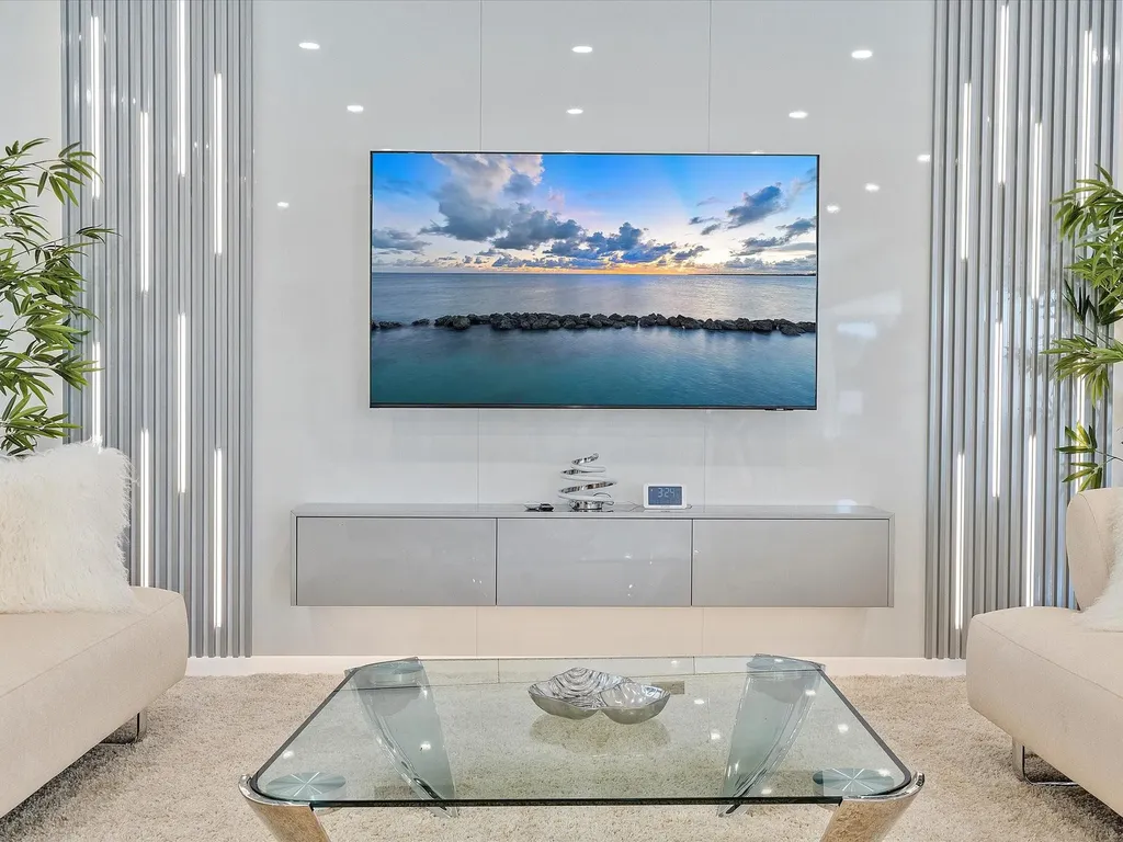 207 Royal Palm Drive Fort Lauderdale FL 33301
