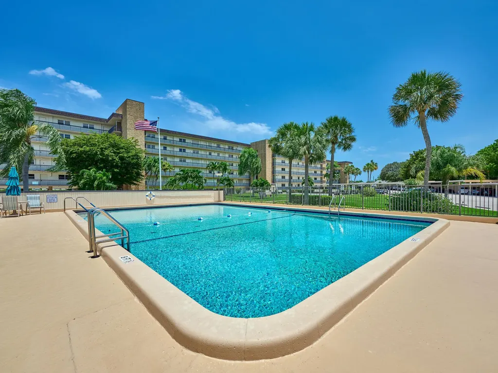 555 NW 4th Avenue Boca Raton FL 33432
