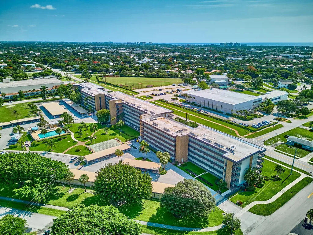 555 NW 4th Avenue Boca Raton FL 33432