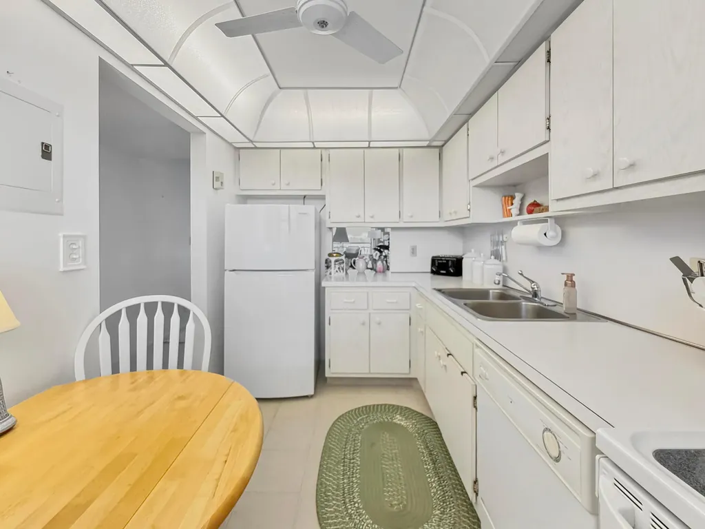 555 NW 4th Avenue Boca Raton FL 33432