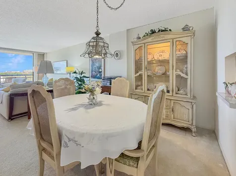 555 NW 4th Avenue Boca Raton FL 33432
