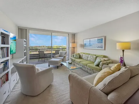 555 NW 4th Avenue Boca Raton FL 33432