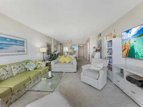 555 NW 4th Avenue Boca Raton FL 33432