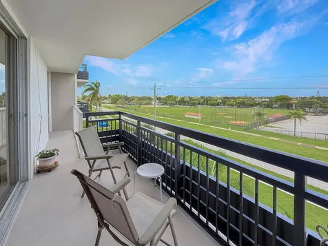 555 NW 4th Avenue Boca Raton FL 33432
