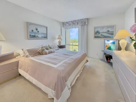 555 NW 4th Avenue Boca Raton FL 33432