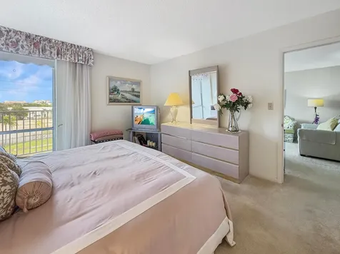 555 NW 4th Avenue Boca Raton FL 33432
