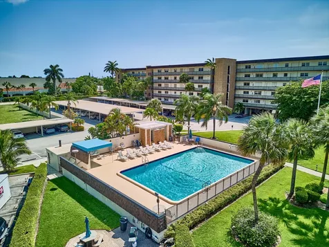 555 NW 4th Avenue Boca Raton FL 33432