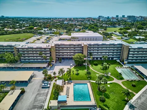 555 NW 4th Avenue Boca Raton FL 33432