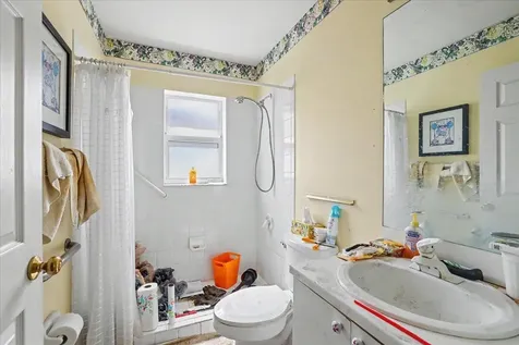 5421 NW 50th Court Coconut Creek FL 33073