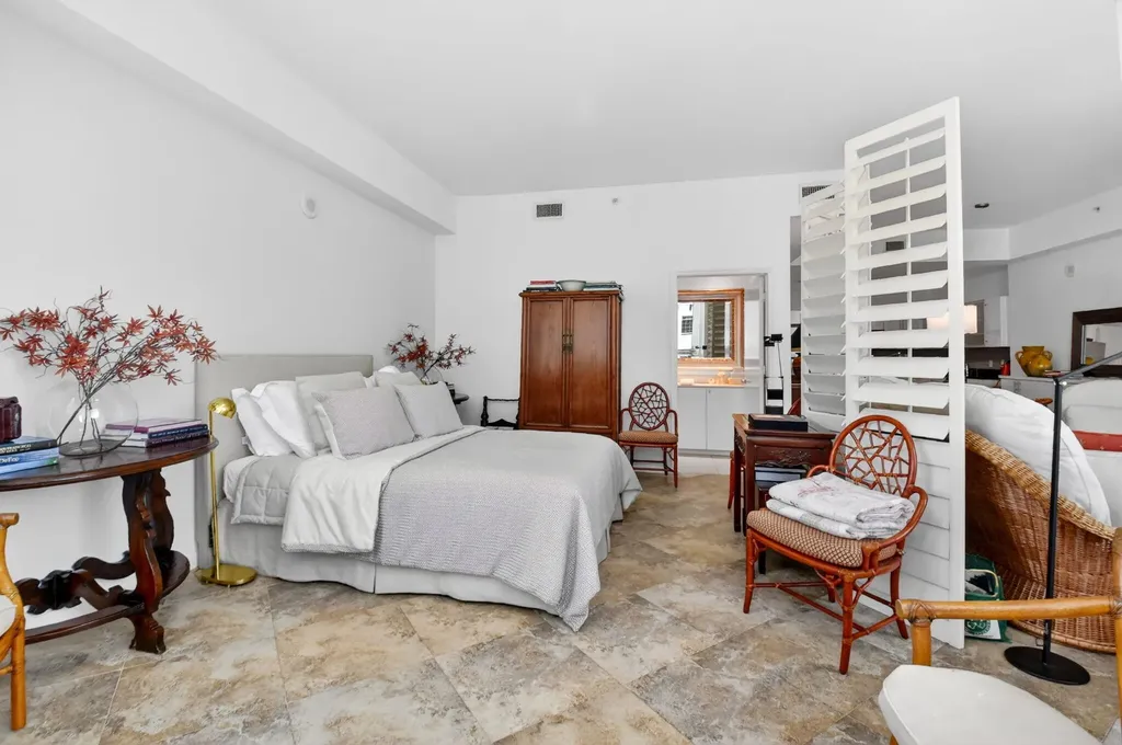 1617 N Flagler Drive West Palm Beach FL 33407