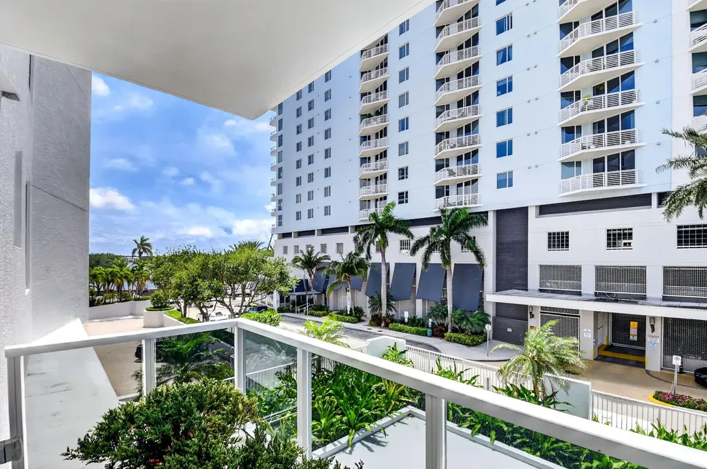 1617 N Flagler Drive West Palm Beach FL 33407