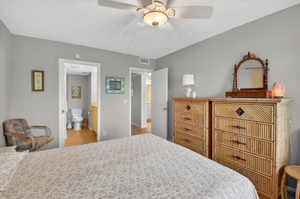 2047 Newcastle C Boca Raton FL 33434