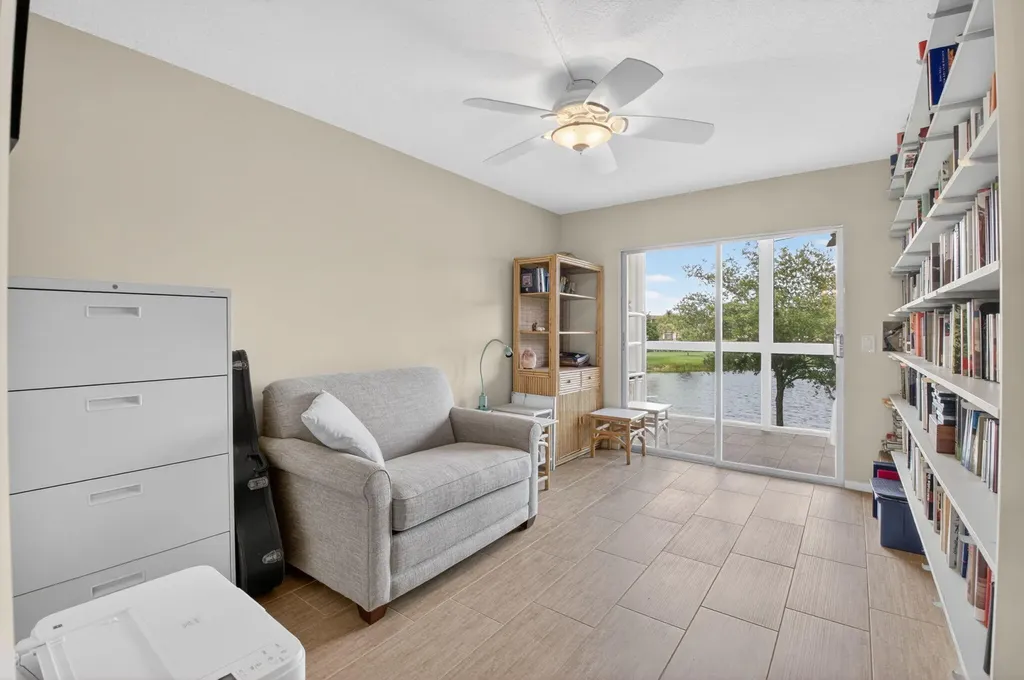 2047 Newcastle C Boca Raton FL 33434