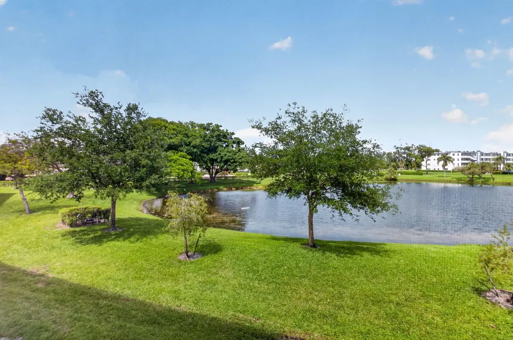 2047 Newcastle C Boca Raton FL 33434
