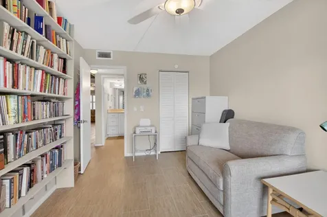 2047 Newcastle C Boca Raton FL 33434