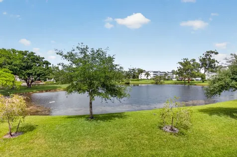 2047 Newcastle C Boca Raton FL 33434