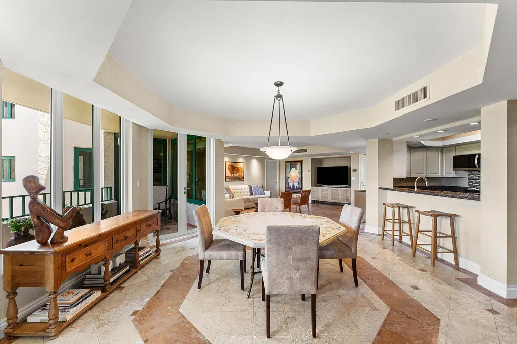 100 SE 5th Avenue Boca Raton FL 33432