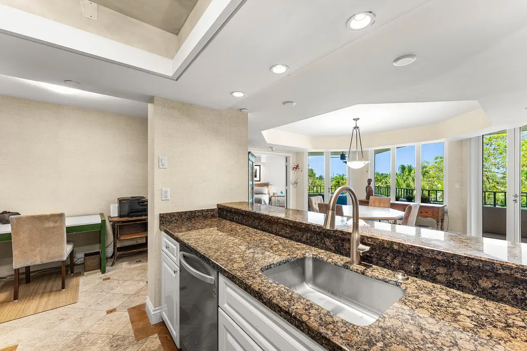 100 SE 5th Avenue Boca Raton FL 33432
