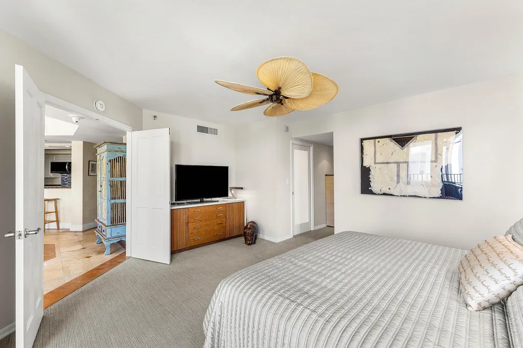 100 SE 5th Avenue Boca Raton FL 33432