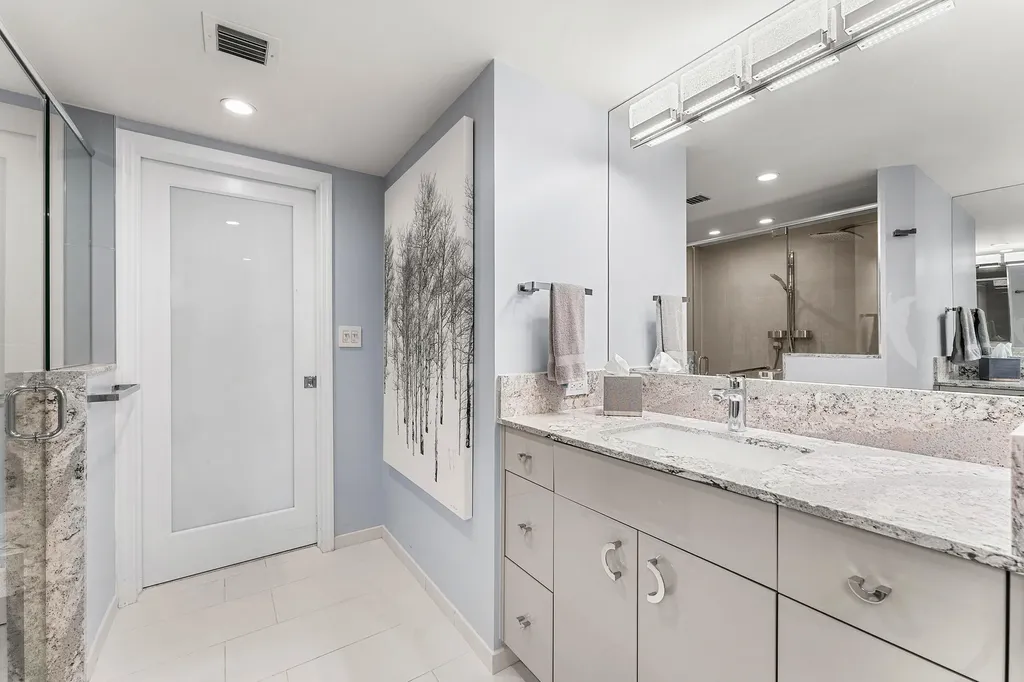 100 SE 5th Avenue Boca Raton FL 33432