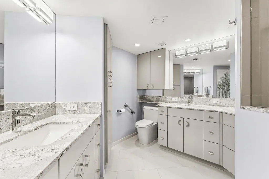 100 SE 5th Avenue Boca Raton FL 33432