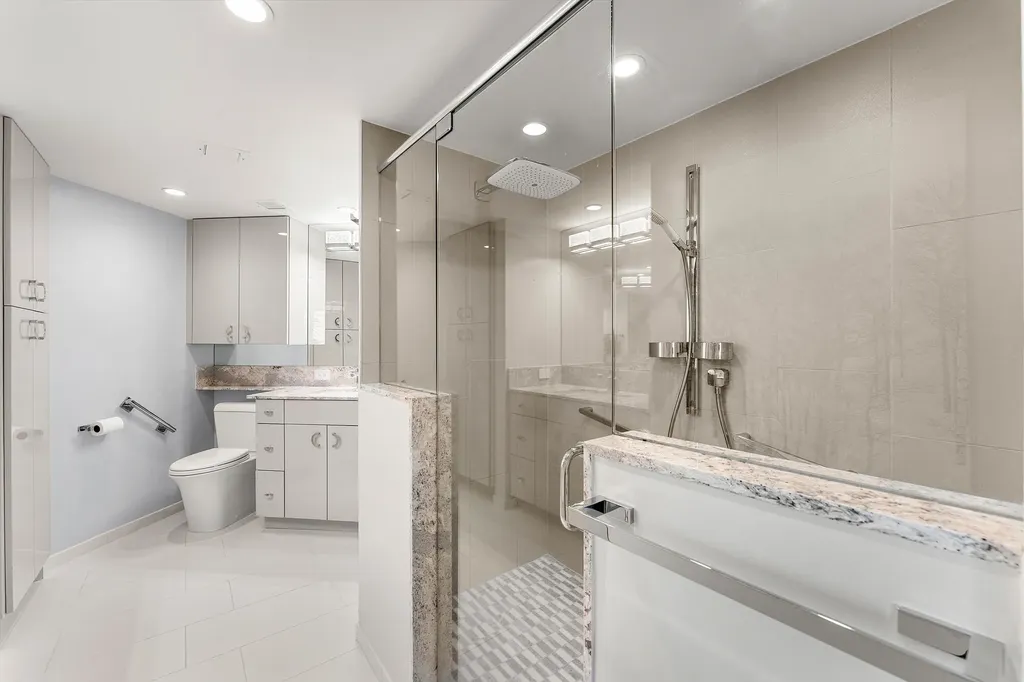 100 SE 5th Avenue Boca Raton FL 33432