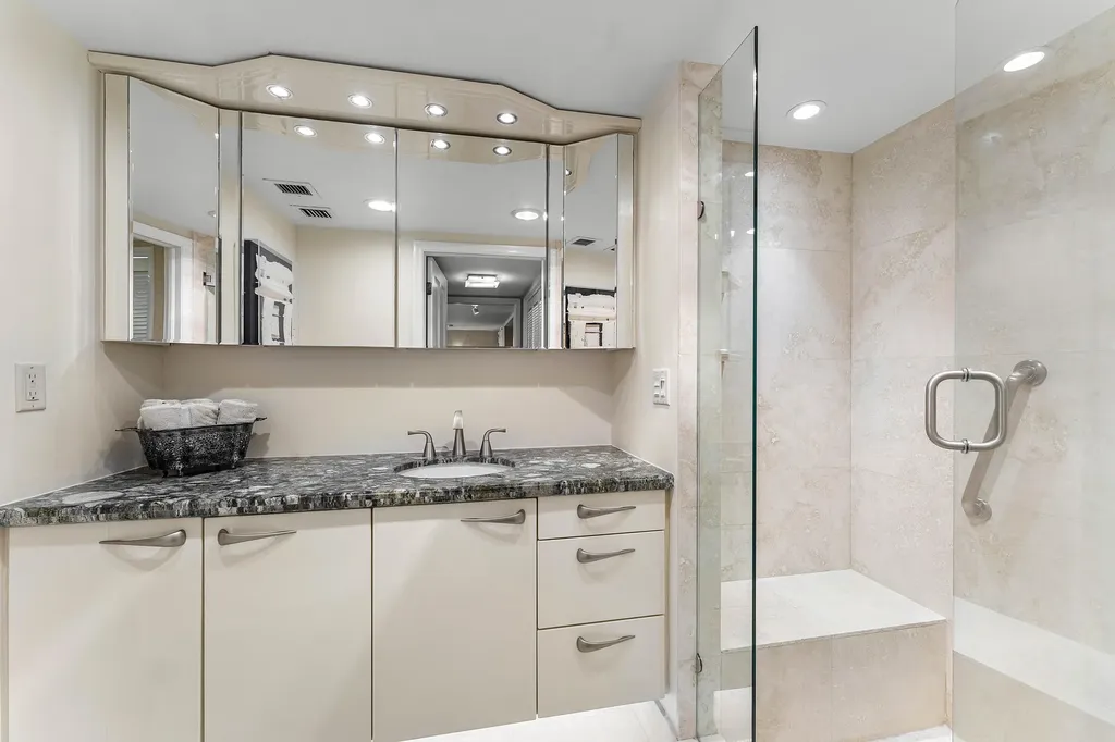 100 SE 5th Avenue Boca Raton FL 33432